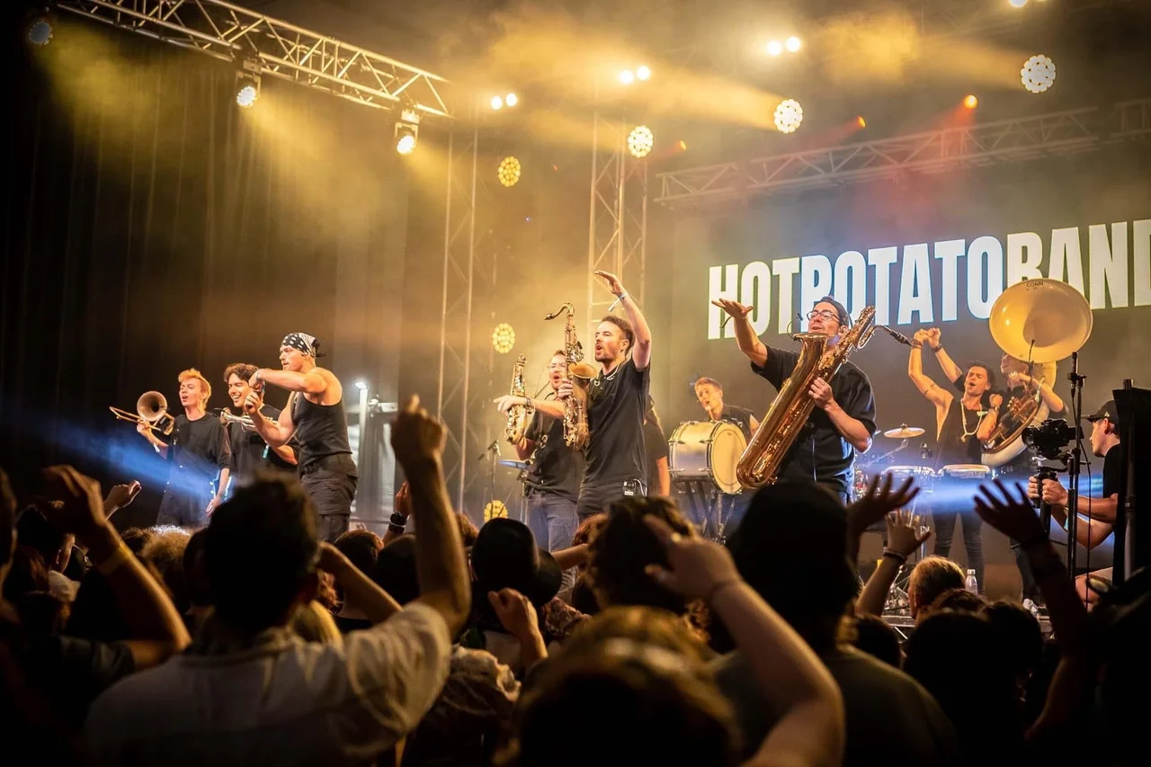 kto-26-hot-potato-band-gallery-image-02.jpg